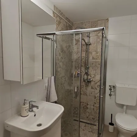 Harom Gracia Vendeghaz Apartment